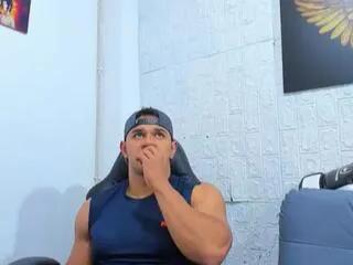 aaron_velour on Flirt4Free 