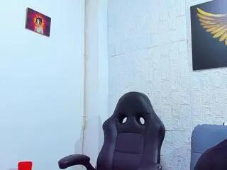 aaron_velour on Flirt4Free 