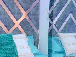 Offline amelie_rosee on Flirt4Free