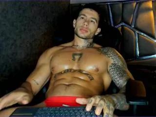 Offline aron_price on Flirt4Free