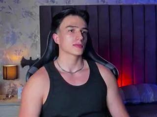 aslan_fox on Flirt4Free 