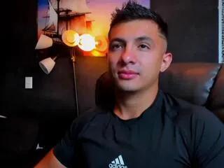 Offline axel_koll on Flirt4Free