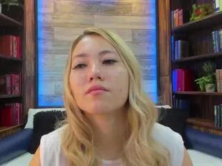 Offline azura_wave on Flirt4Free