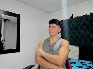 Freechat camiilo_lopez on Flirt4Free
