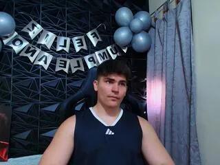 Freechat camiilo_lopez on Flirt4Free