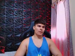 Freechat camiilo_lopez on Flirt4Free