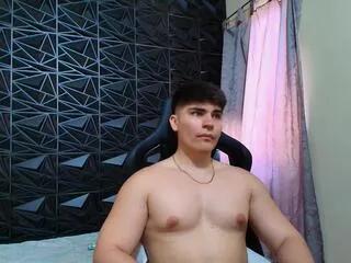 Freechat camiilo_lopez on Flirt4Free
