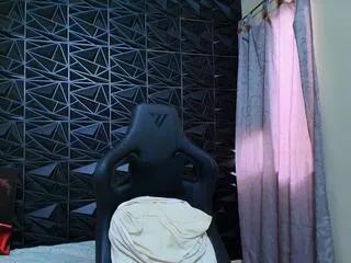 Freechat camiilo_lopez on Flirt4Free