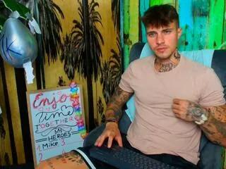 Offline christian_jagger on Flirt4Free