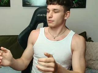 Freechat danny_cuomo on Flirt4Free
