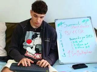 Freechat danny_cuomo on Flirt4Free