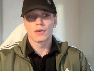 Freechat danny_cuomo on Flirt4Free