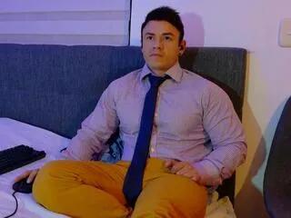 danny_musclehot on Flirt4Free 