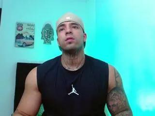 Offline darius_phoenixx on Flirt4Free