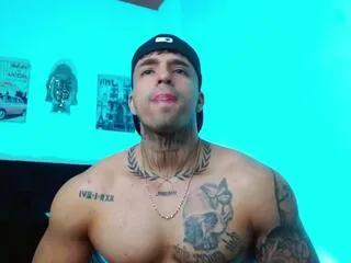 Offline darius_phoenixx on Flirt4Free