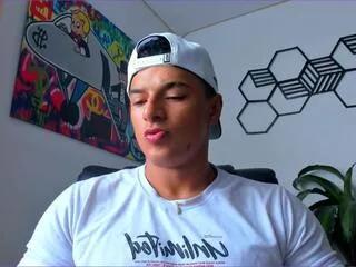 derry_adams on Flirt4Free 