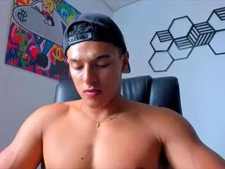 derry_adams on Flirt4Free 