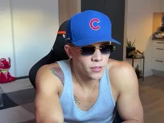 Freechat duncan_collins on Flirt4Free