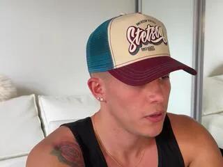 Freechat duncan_collins on Flirt4Free