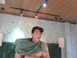 Offline dyllan_cooper on Flirt4Free