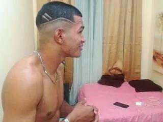 Freechat elias_elix on Flirt4Free