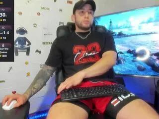 Offline felipe_stanford on Flirt4Free