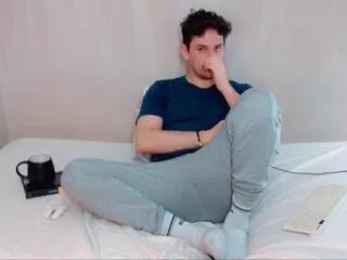 Offline gabriel_navas on Flirt4Free