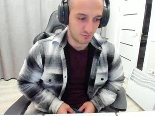 giovanni_inn on Flirt4Free