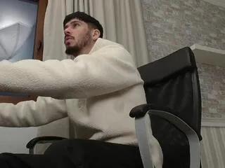 Offline jakob_dean on Flirt4Free