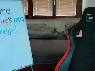 Freechat jamie_chu on Flirt4Free