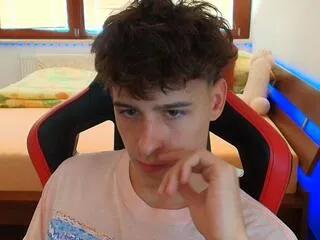 Freechat jamie_chu on Flirt4Free