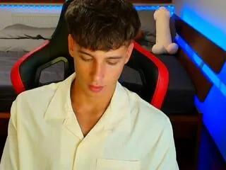 Freechat jamie_chu on Flirt4Free