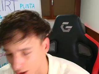 Freechat jamie_chu on Flirt4Free