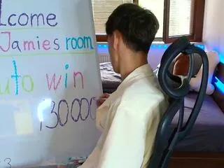 Freechat jamie_chu on Flirt4Free