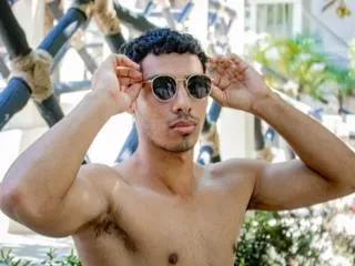 Freechat jhosep_hamilton on Flirt4Free