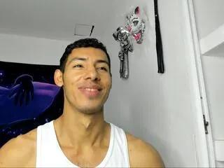 Freechat jhosep_hamilton on Flirt4Free