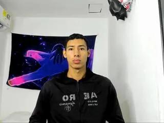 Freechat jhosep_hamilton on Flirt4Free
