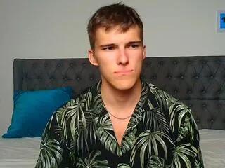 Offline joel_lopez on Flirt4Free