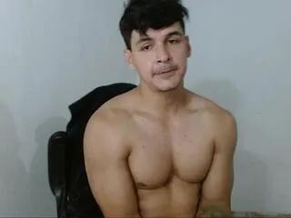 Freechat joy_cambrige on Flirt4Free