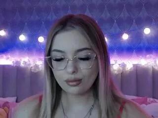 Offline lindsey_lu on Flirt4Free