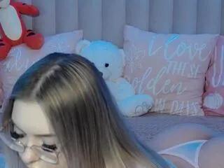 Offline lindsey_lu on Flirt4Free