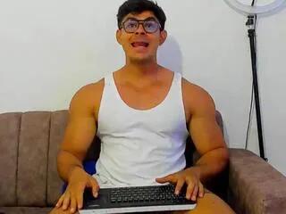 Offline marcus_harris on Flirt4Free