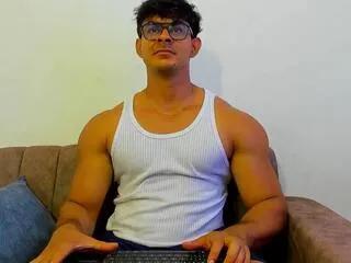 Offline marcus_harris on Flirt4Free