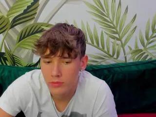 Offline matthew_bieber on Flirt4Free