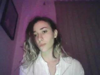 nahomy_belles on Flirt4Free