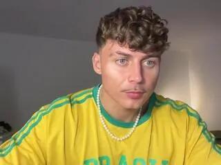 Offline noah_sandler on Flirt4Free