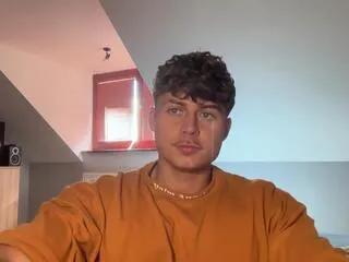Offline noah_sandler on Flirt4Free