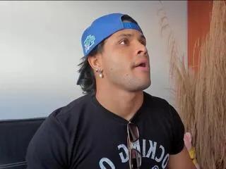 Offline owen_dark on Flirt4Free