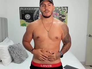 Freechat owen_pierces on Flirt4Free