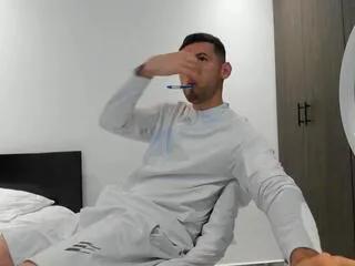 Offline philip_lawns on Flirt4Free